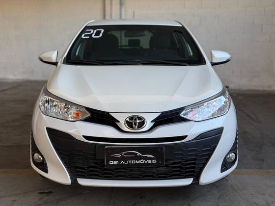 TOYOTA YARIS 1.3 16V FLEX XL LIVE MULTIDRIVE TOYOTA YARIS 1.3 16V FLEX XL LIVE MULTIDRIVE